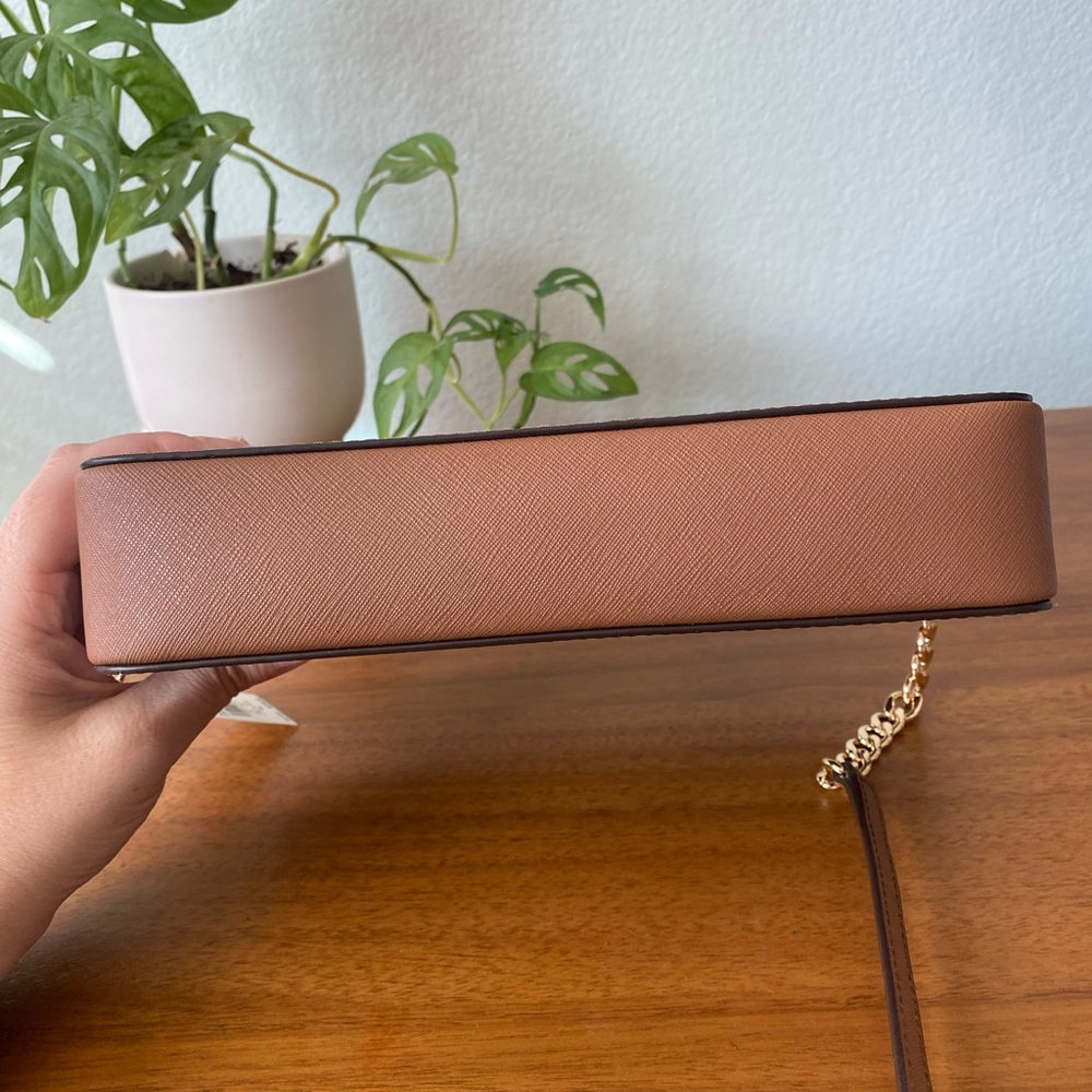 ♦️SOLD♦️ Michael Kors Large Leather Jet Set Item East West Crossbody Brown - Picture 12 of 15